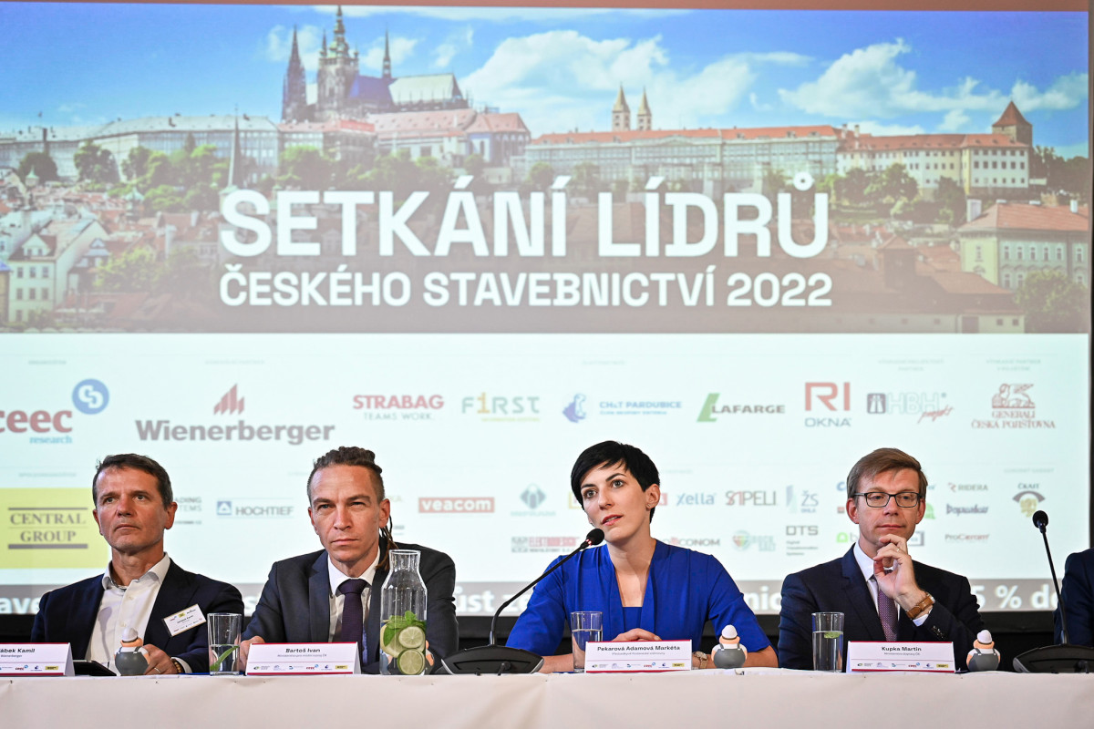 Setkání lídrů českého stavebnictví 2022 zahájila předsedkyně poslanecké sněmovny Markéta Pekarová Adamová